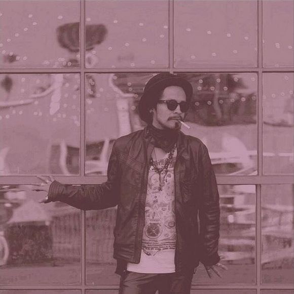 Meet your Posher, Jô - Picture 1 of 1